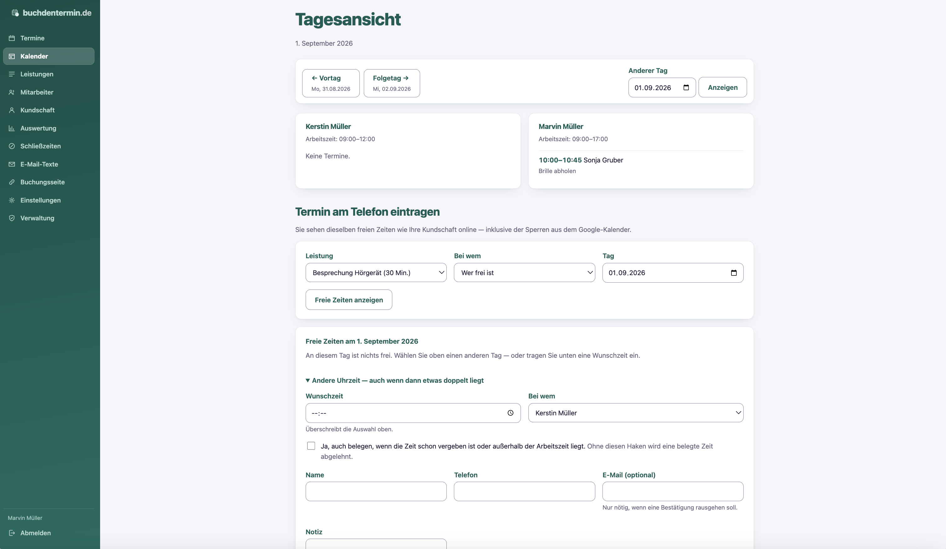 Cockpit: Tagesansicht mit Terminen je Mitarbeiter und die freien Zeiten für einen Termin am Telefon